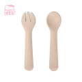 Großhandelspezifische BPA Free Nordic Silicon Baby Fork und Löffel Set Fütterungstraining für Kleinkind